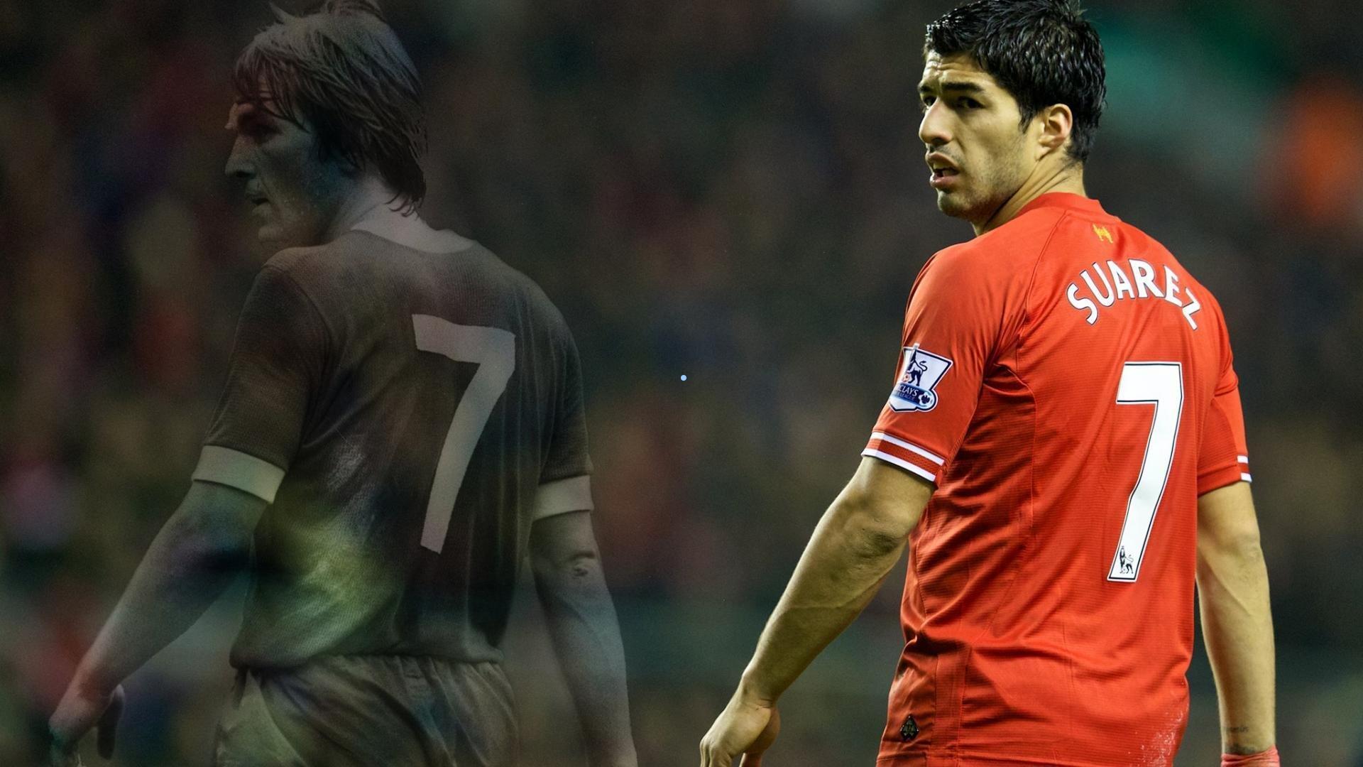 体育彩票-伤不起了！加福德踩中琼斯致膝盖受创，倒地愤然捶地惊魂瞬间